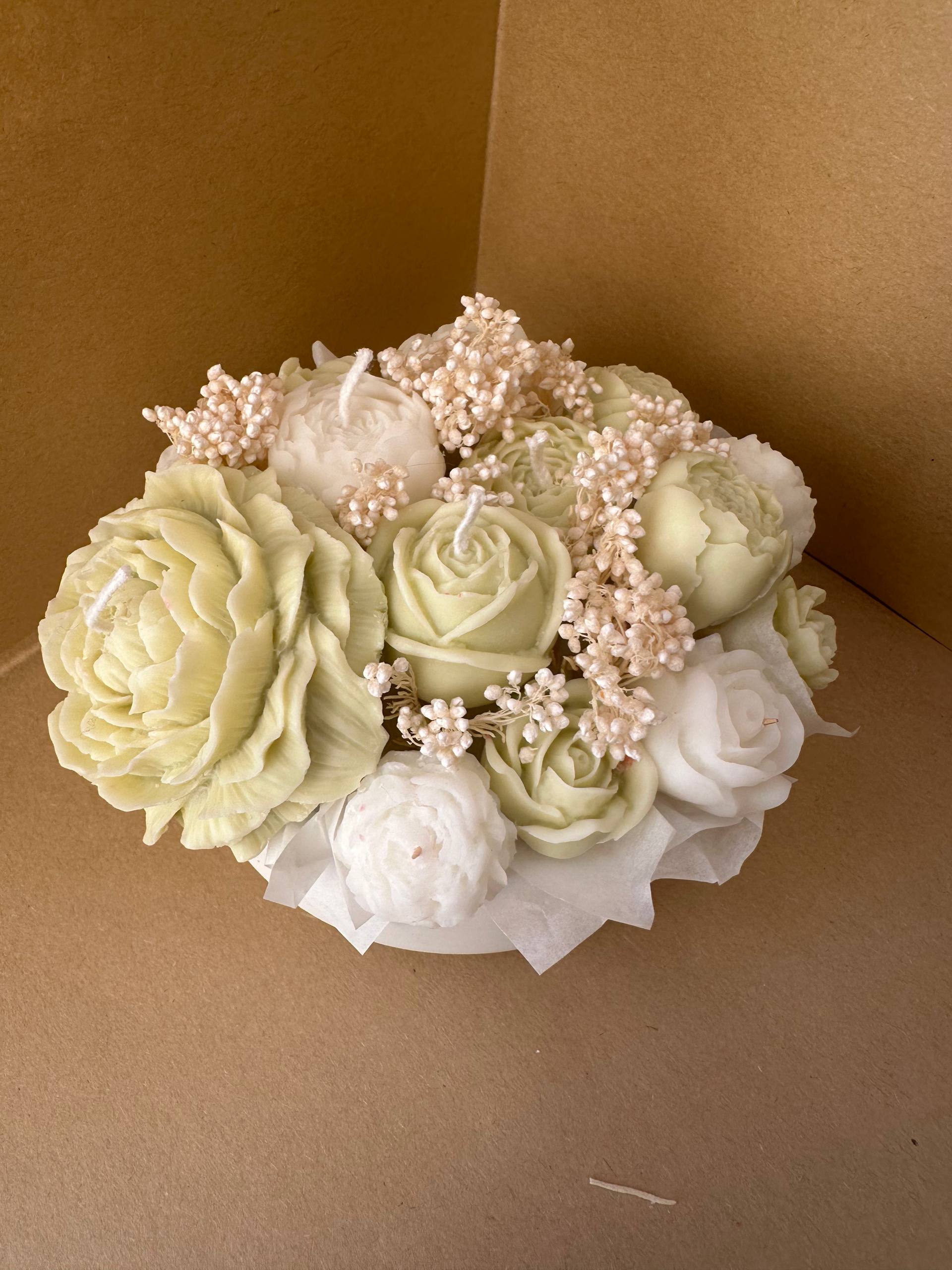 Фисташковая роза