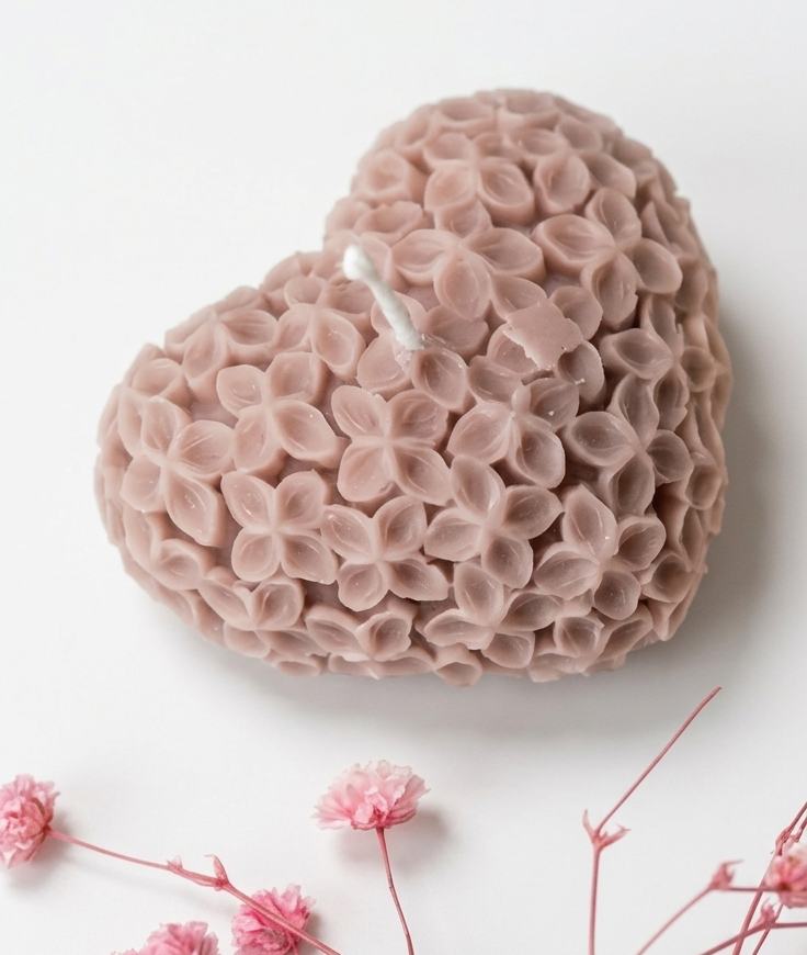 Интерьерная свеча Цветочное сердце